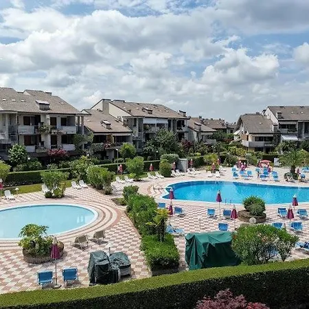 With Garden And Grill - Green Sirmione Apartment Desenzano del Garda